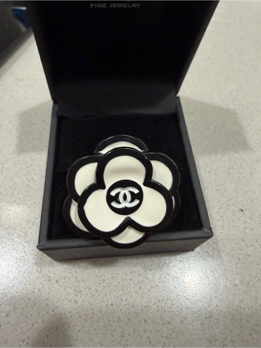 Ring Black and White Floral Brooch